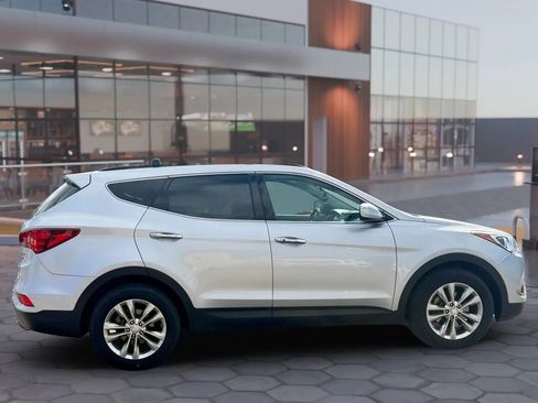 Used 2017 Hyundai Santa Fe Sport 2.0T AWD/4WD image 12