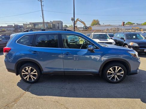 Used 2019 Subaru Forester Limited AWD/4WD image 2