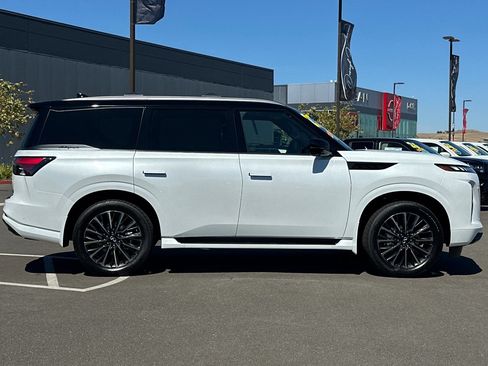 New 2027 INFINITI QX80 Autograph AWD/4WD image 3