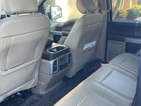 Used 2018 Ford F150 Lariat w/ Trailer Tow Package image 4