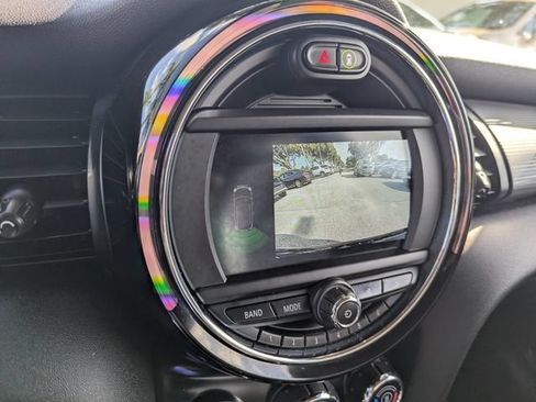 Used 2021 MINI Cooper 2-Door Hardtop FWD image 19
