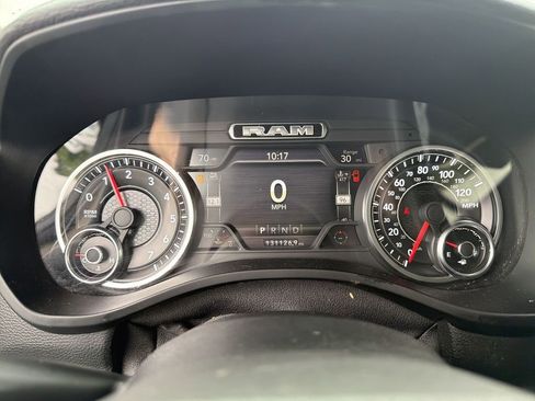 Used 2019 RAM 1500 Laramie AWD/4WD image 21
