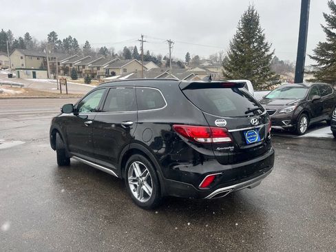 Used 2019 Hyundai Santa Fe XL image 4
