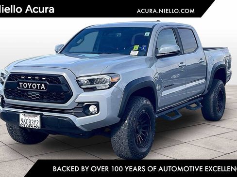Used 2020 Toyota Tacoma TRD Off-Road w/ TRD Premium Off Road Package image 1