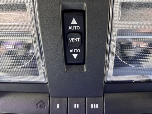 Used 2017 Dodge Challenger SXT w/ Driver Convenience Group image 35