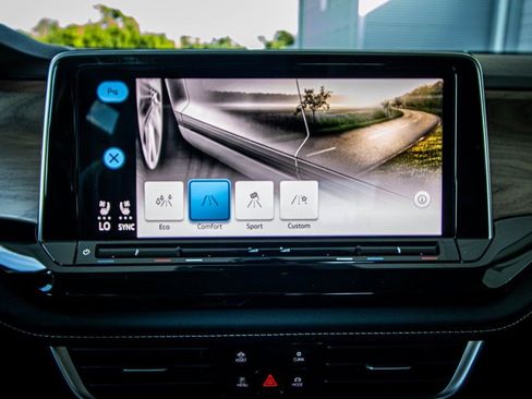 New 2026 Volkswagen Atlas SE image 40