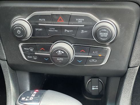 Certified 2022 Dodge Charger SXT image 23