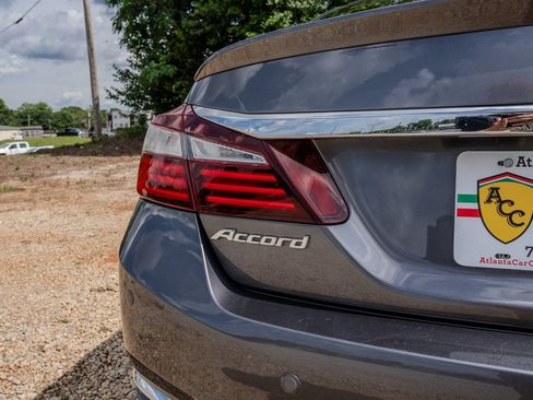 Used 2016 Honda Accord EX-L image 10