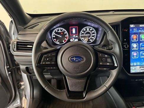 Used 2025 Subaru Forester Premium AWD/4WD image 10
