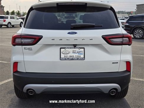 New 2025 Ford Escape SE image 10