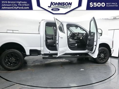 New 2026 Ford F250 Lariat w/ Black Appearance Package AWD/4WD image 35