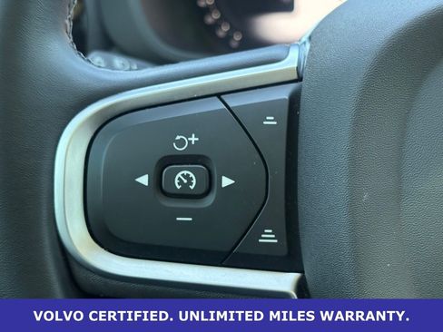 Certified 2025 Volvo XC60 B5 Core AWD/4WD image 18