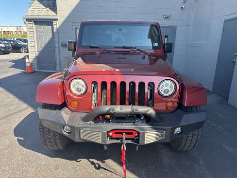 Used 2009 Jeep Wrangler Sahara AWD/4WD image 2