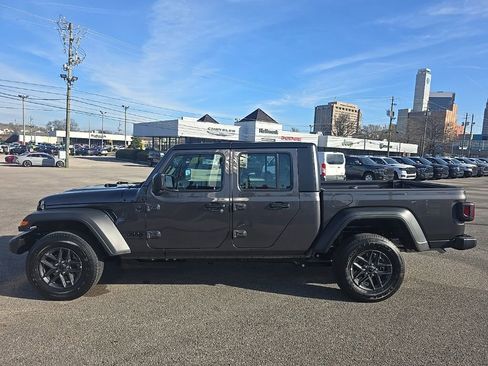 New 2026 Jeep Gladiator Sport AWD/4WD image 6