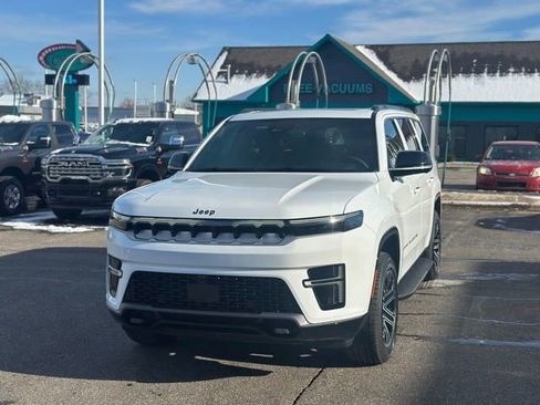 New 2026 Jeep Grand Wagoneer 4WD w/ Premium Group I image 2