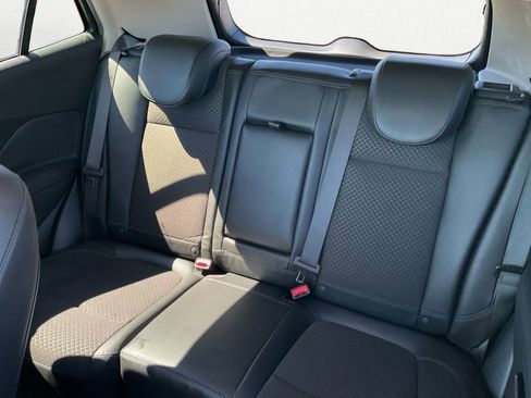 Used 2019 Buick Encore Preferred image 9