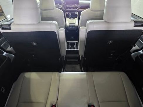 Used 2024 Toyota Grand Highlander Platinum image 28