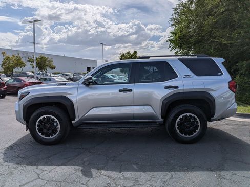 Used 2026 Toyota 4Runner TRD Off-Road Premium AWD/4WD image 2