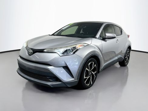 Used 2018 Toyota C-HR XLE FWD image 10