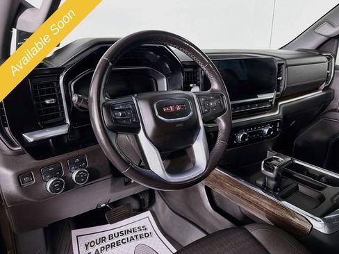 Used 2022 GMC Sierra 1500 Elevation AWD/4WD image 9