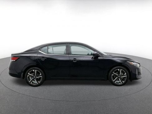 Used 2025 Nissan Sentra SV FWD image 10