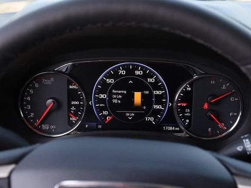 Used 2024 GMC Terrain Denali w/ Denali Premium Package AWD/4WD image 15
