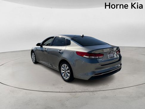 Used 2018 Kia Optima EX w/ Premium Package image 5