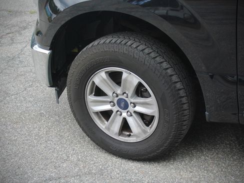 Used 2017 Ford F150 XL w/ Equipment Group 101A Mid RWD image 28