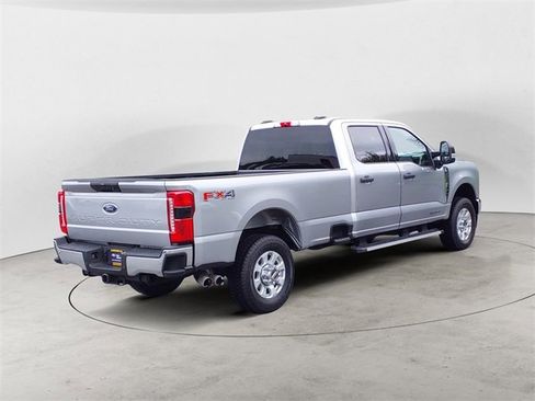 Certified 2024 Ford F350 XLT w/ 360-Degree Camera Package image 5