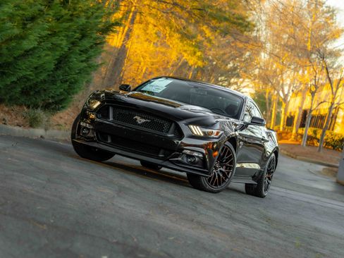 Used 2017 Ford Mustang GT Premium w/ GT Performance Package image 22