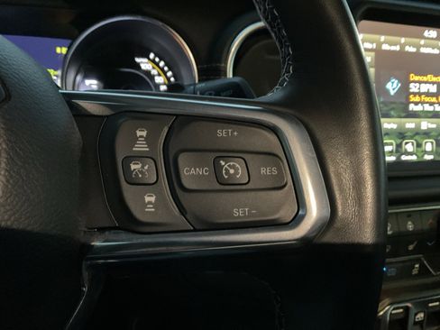 Used 2023 Jeep Wrangler Unlimited Sahara w/ Cold Weather Group image 27