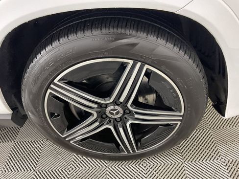 Used 2025 Mercedes-Benz GLE 450e 4MATIC image 11