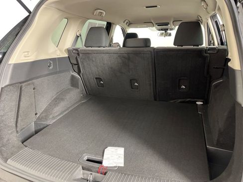 Used 2021 Nissan Rogue SV image 19