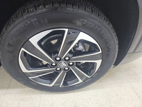 Used 2025 Buick Enclave Sport Touring image 11