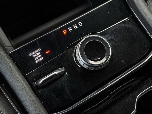 Used 2023 Jeep Grand Cherokee Limited image 30