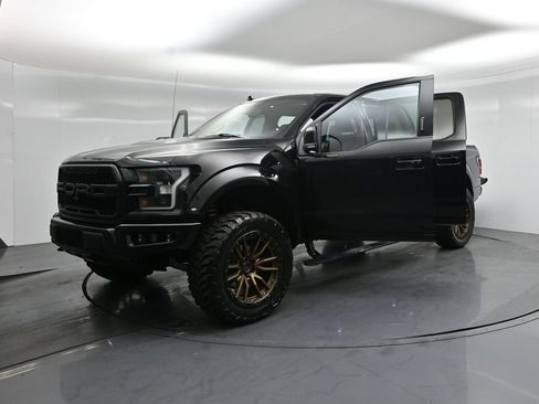 Used 2019 Ford F150 Raptor w/ Equipment Group 802A Luxury AWD/4WD image 31