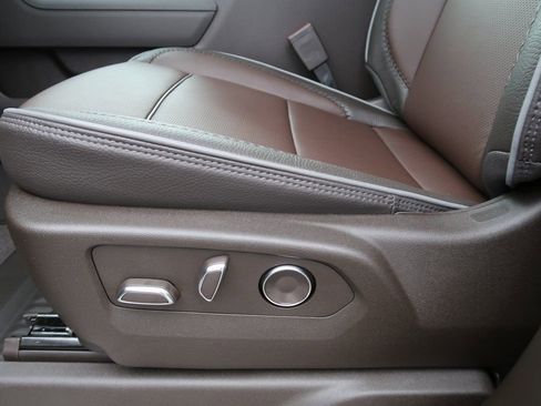 New 2026 GMC Sierra 2500 Denali w/ Denali Reserve Package image 9