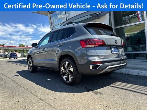 Certified 2024 Volkswagen Taos SE AWD/4WD image 3