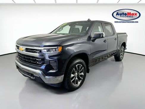 Used 2024 Chevrolet Silverado 1500 LT image 4
