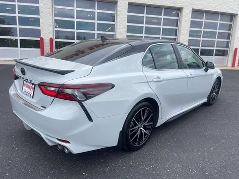 Used 2023 Toyota Camry SE w/ Convenience Package AWD/4WD image 3