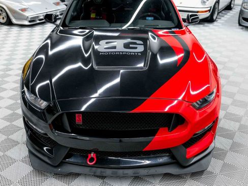 Used 2017 Ford Mustang Shelby GT350R w/ GT350R Equipment Group 920A RWD image 13