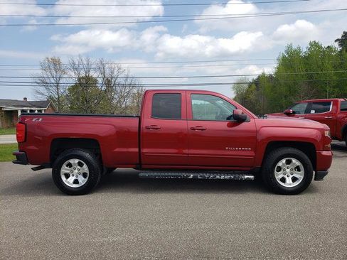 Used 2018 Chevrolet Silverado 1500 LT w/ All Star Edition AWD/4WD image 2