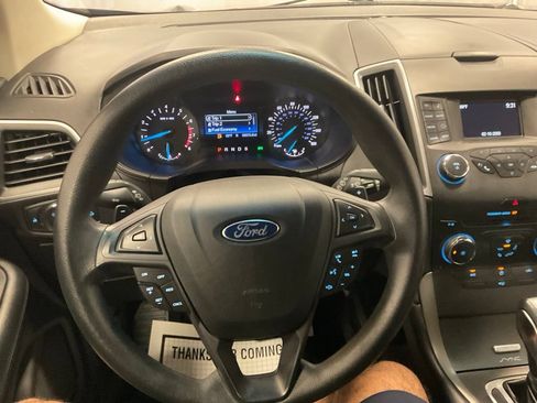 Used 2017 Ford Edge SE FWD image 23