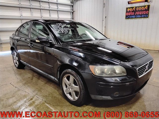 Used 2005 Volvo S40 T5 AWD/4WD image 1