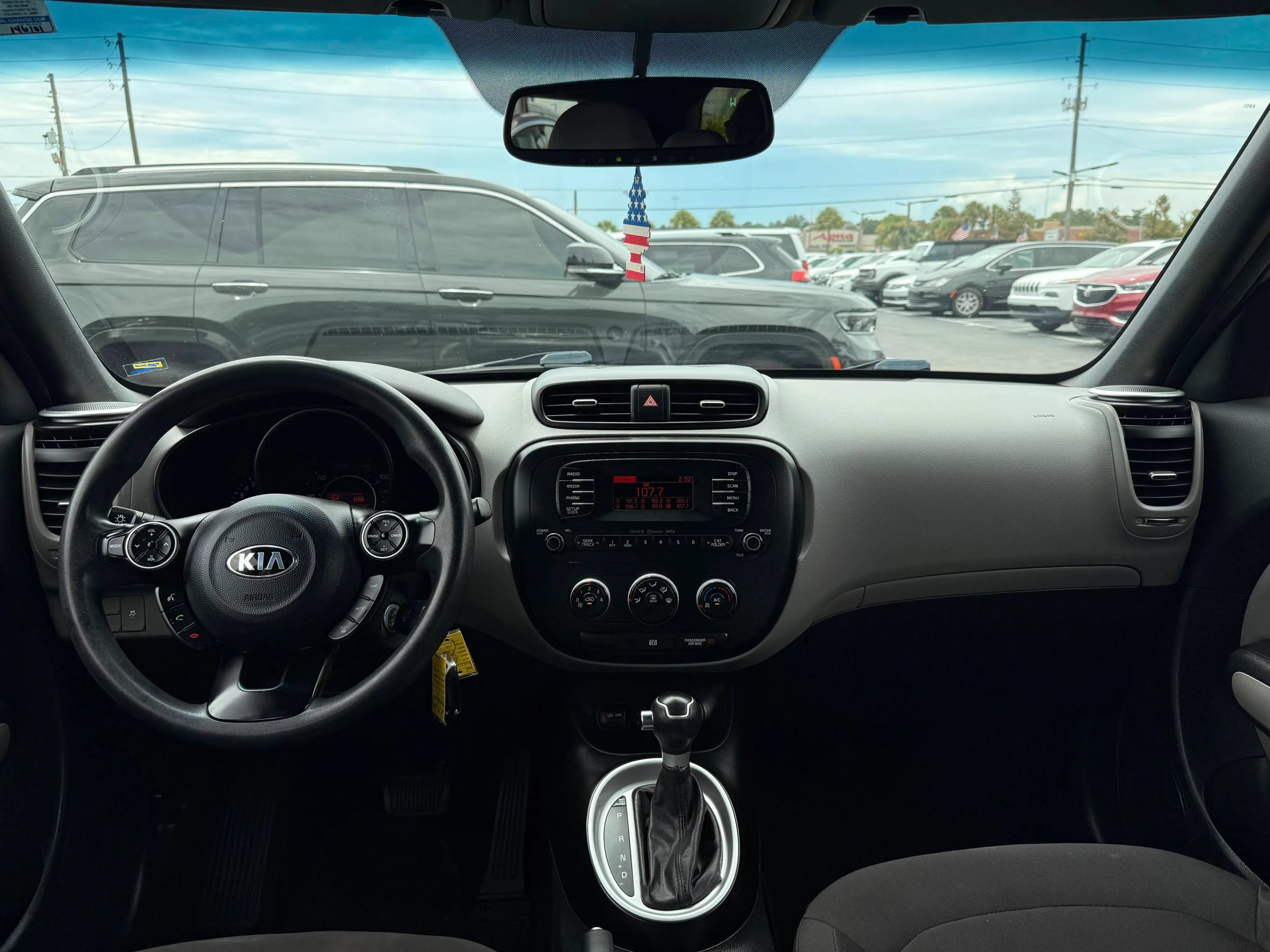 Used 2015 Kia Soul FWD image 13