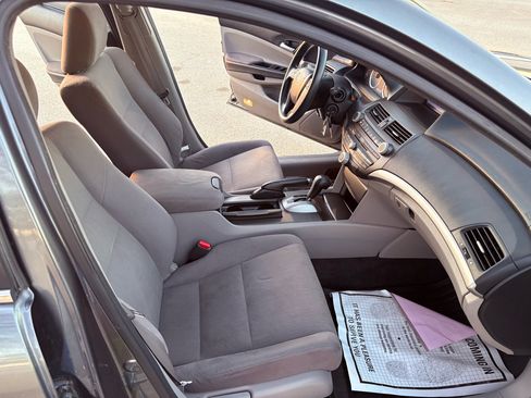Used 2011 Honda Accord LX image 22