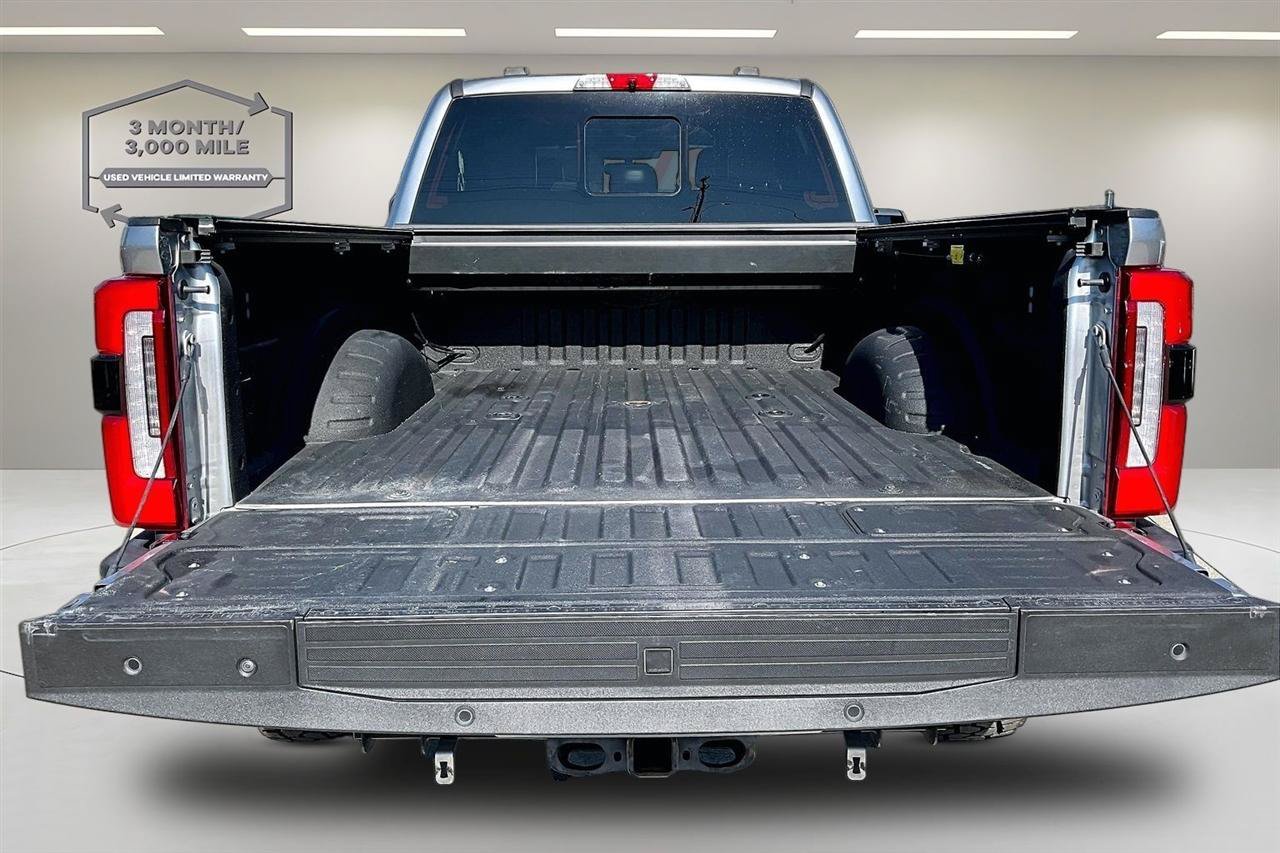 Used 2024 Ford F350 Platinum w/ Tremor Off-Road Package AWD/4WD image 7