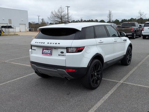 Used 2017 Land Rover Range Rover Evoque SE image 5