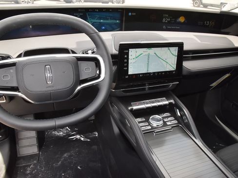 New 2026 Lincoln Nautilus Reserve AWD/4WD image 54