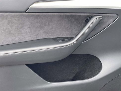 Used 2023 Tesla Model Y Long Range image 16